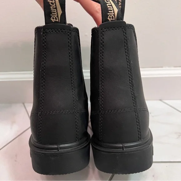 New Blundstone 063 Black Chelsea Dress Boot Size 8.5 Women's - Picture 9 of 13